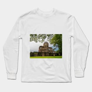 Atomic bomb dome in Hiroshima in Japan Long Sleeve T-Shirt